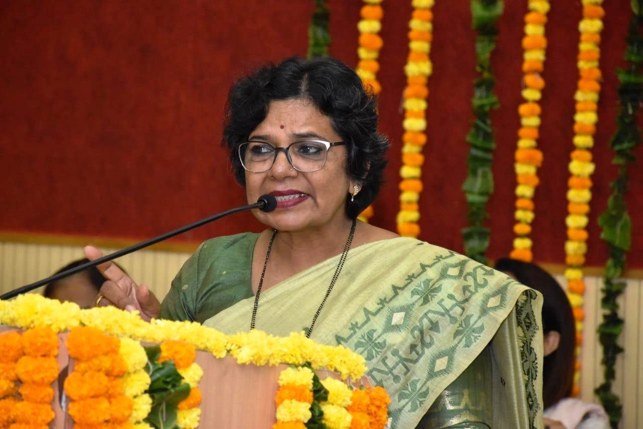 राष्ट्रीय महिला आयोग ने राजकोट में स्वयंसहायता समूहों के साथ जागरूकता कार्यक्रम आयोजित किया