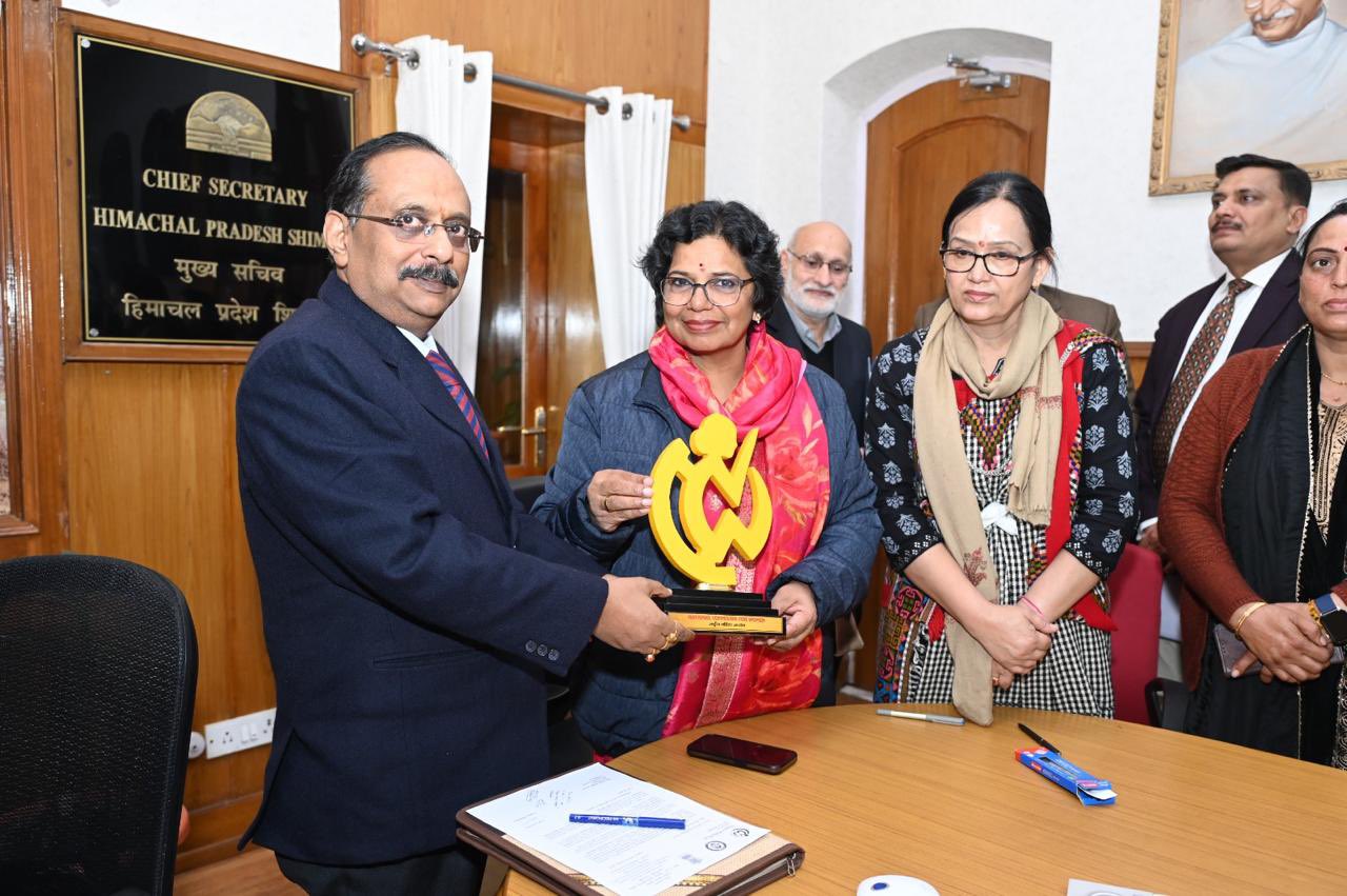 राष्ट्रीय महिला आयोग की माननीय अध्यक्ष श्रीमती विजया रहाटकर ने हिमाचल प्रदेश के मुख्य सचिव श्री संजय गुप्ता एवं वरिष्ठ अधिकारियों के साथ बैठक की।